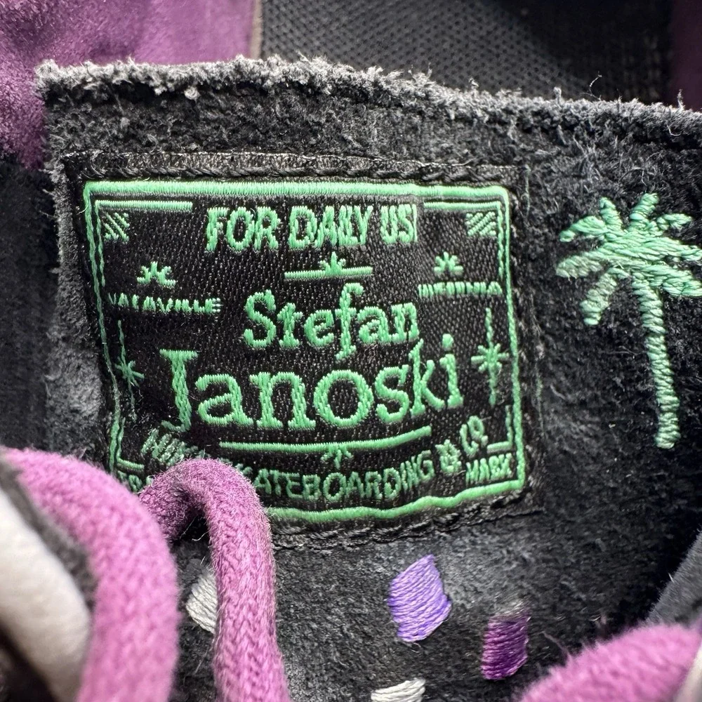 nike zoom stefan janoski premium size 4 Girls Youth Purple Black Embroidered